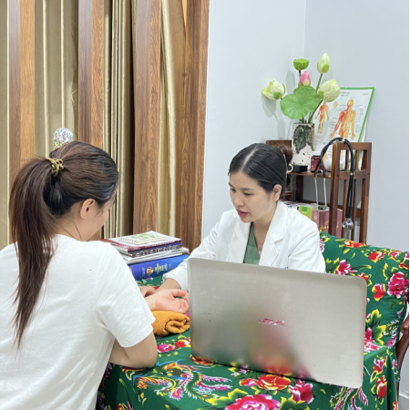 Khám bệnh - kê đơn thuốc